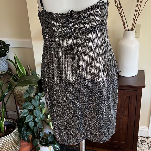 🖤🤍Lulus Silver Sequin Sparkle Party Dress- Women- M-Black- NWT - Picture 9 of 16
